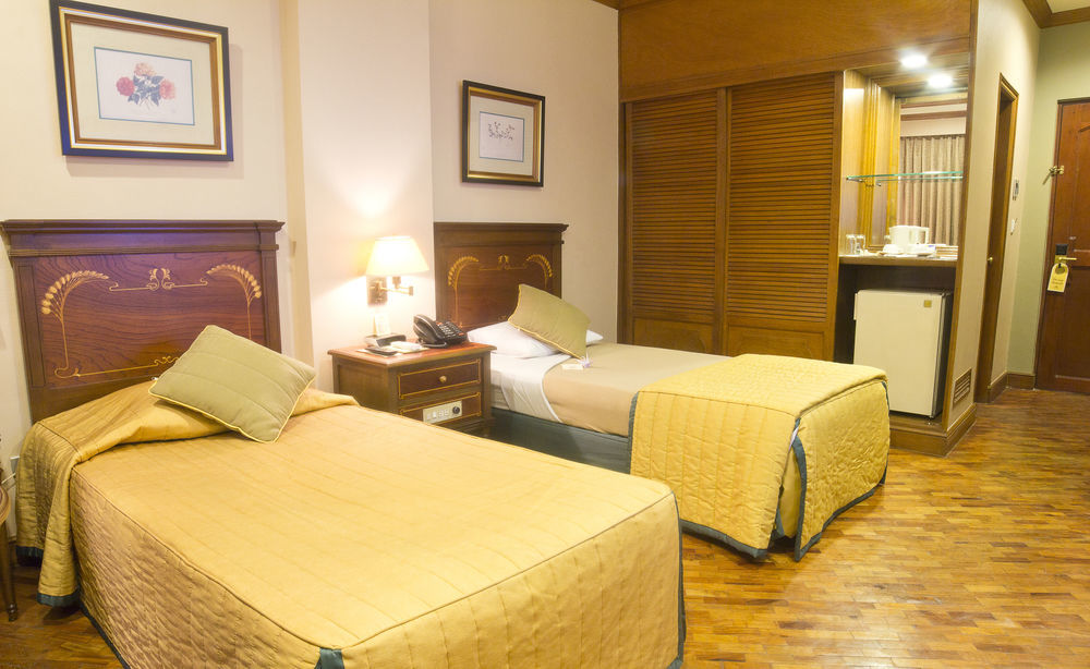 סן פדרו מקאטי Herald Suites מראה חיצוני תמונה